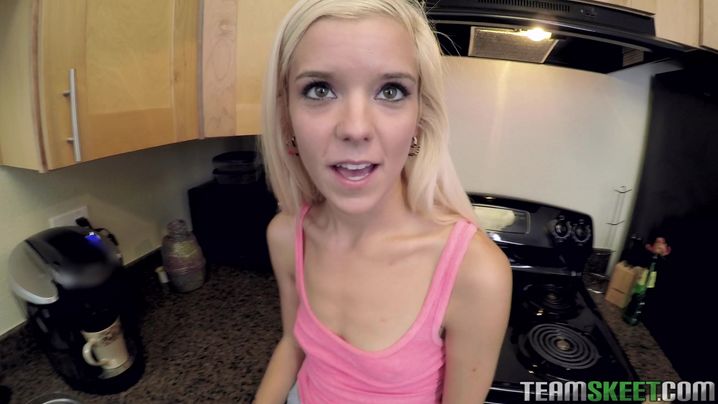 Wicked blonde teen bombshell Halle Von receives raucous banging for her clean shaved hole